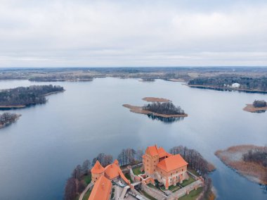Trakai kale hava dron manzaralı, Litvanya