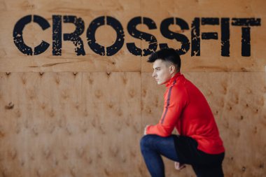 yazıt crossfit, sağlık temanın arka planda sağlıklı adam