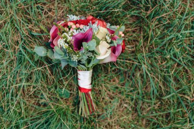 düğün buketi ve düğün dekorasyonu, çiçekler ve düğün çiçek düzenlemeleri