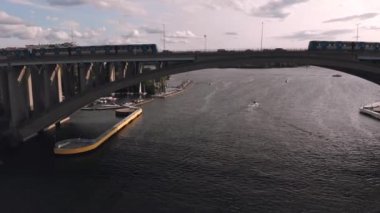 Merkezi Stockholm hava görüntüleri Norrstrm nehri üzerinde Köprü