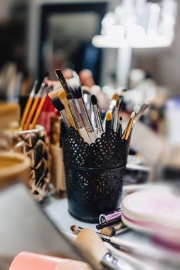 makyaj için fırçalar, aksesuarlar ve aksesuarlar
