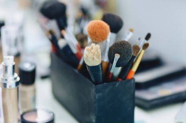 makyaj için fırçalar, aksesuarlar ve aksesuarlar