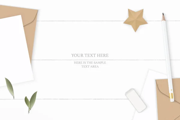 Flat Lay Top View Elegant White Composition Letter Kraft Paper — стоковый вектор