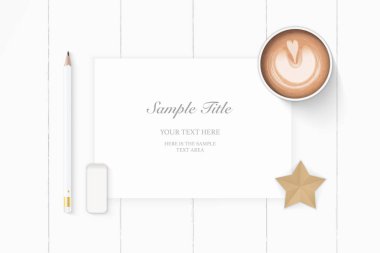 Düz yatıyordu üstten görünüm zarif beyaz kompozisyon kağıt kalem silgi yıldız zanaat ve ahşap zemin üzerine kahve.