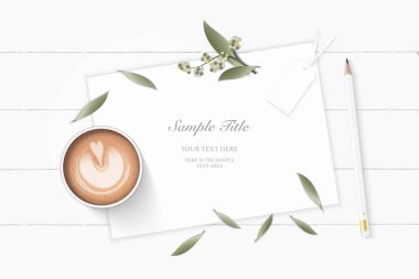 Düz yatıyordu üst zarif beyaz kompozisyon kağıt botanik bahçe bitki yaprak çiçek çam koni etiket kalem ve kahve üzerinde ahşap arka plan görüntüleme.