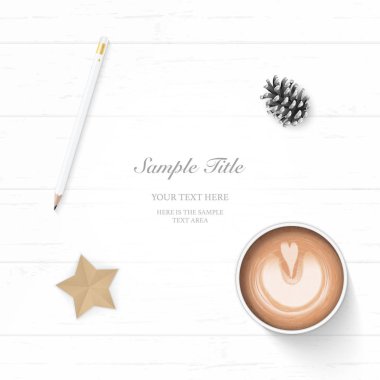 Düz yatıyordu üst zarif beyaz Noel kompozisyon kağıt çam koni kalem kahve ve yıldız şekli zanaat üzerinde ahşap arka plan görüntüleme.