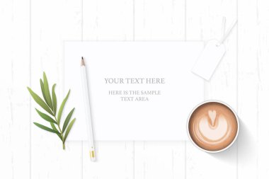 Düz yatıyordu üstten görünüm zarif beyaz kompozisyon kağıt kahve kalem etiketi ve tarhun yaprak ahşap arka plan üzerinde.