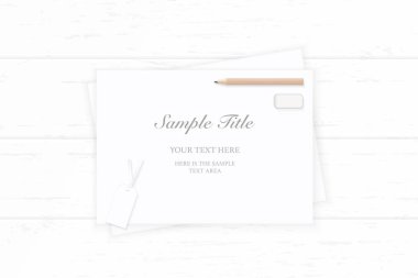 Ahşap arka plan üzerinde düz yatıyordu üstten görünüm zarif kompozisyon kağıt kalem silgi etiketi.