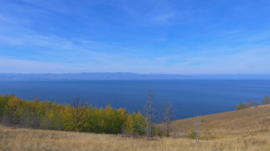 Güzel göl baykal Olkhon Adası görünümünde güneşli bir gün, Irkutsk Rusya Federasyonu.
