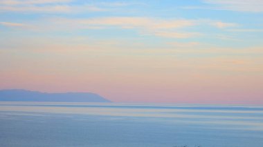 Baykal Gölü, Olkhon Adası Rusya'zarif pastel renkli gökyüzü.