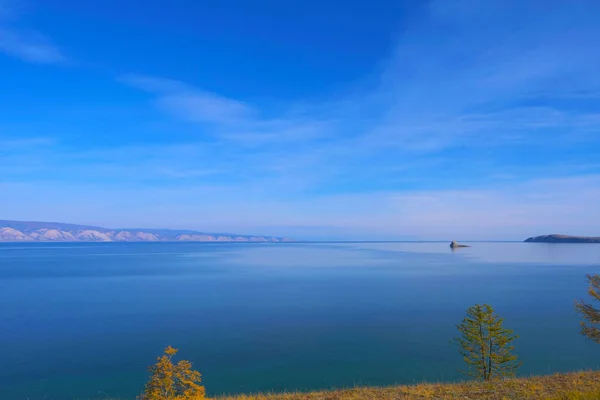 Bela Vista Lago Baikal Olkhon Island Dia Ensolarado Irkutsk Rússia — Fotografia de Stock