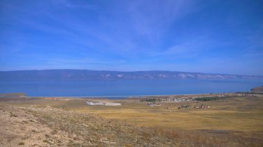 Güzel göl baykal Olkhon Adası görünümünde güneşli bir gün, Irkutsk Rusya Federasyonu.