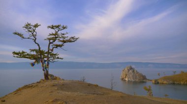 Güzel göl baykal Olkhon Adası görünümünde güneşli bir gün, Irkutsk Rusya Federasyonu.