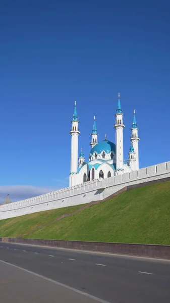 Historiska Och Arkitektoniska Komplexa Kazan Kreml Med Blå Himmel Kazan — Stockfoto