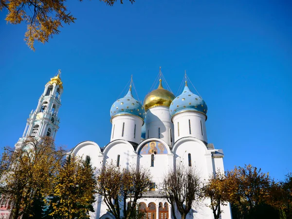 モスクワ ロシアのセルギエフ ポサードのトリニティ セルギー大修道院の建造物群 ロシアの修道院 ロシア正教会の精神的な中心部 — ストック写真