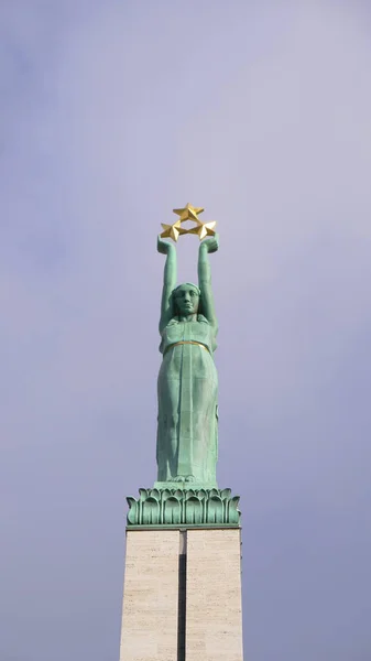 Berühmte Landschaft Ansicht Der Statue Das Freiheitsdenkmal Lettland Riga Altstadt — Stockfoto