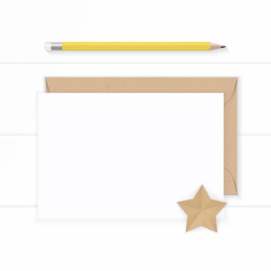 Düz yatıyordu üstten görünüm zarif beyaz kompozisyon kağıt kraft zarf