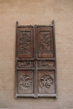 Geleneksel Çin Konutları İçi ahşap kapılı ve boyalı