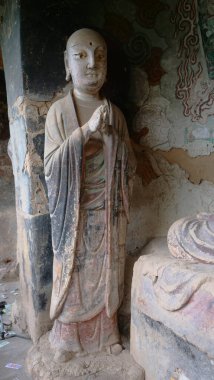 Tianshui şehrindeki Maijishan Mağara-Tapınağı Kompleksi, Gansu Eyaleti C