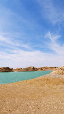 Dunhuang Gansu Çin 'deki Su Yadan Geopark manzarası