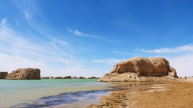 Dunhuang Gansu Çin 'deki Su Yadan Geopark manzarası