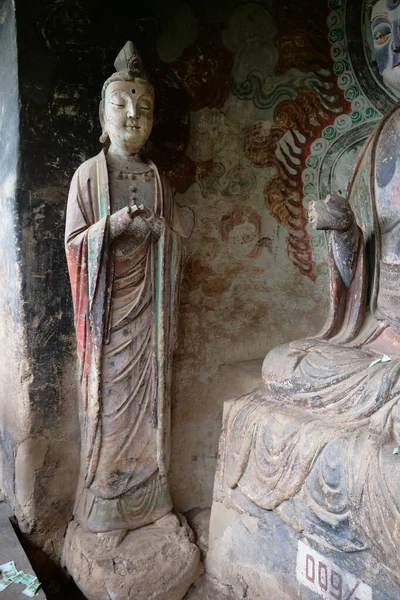 Complesso Grotta-Tempio di Maijishan nella città di Tianshui, provincia di Gansu C — Foto Stock