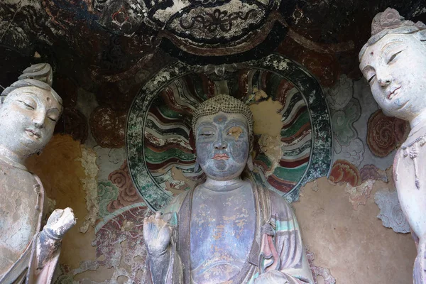 Maijishan Cave-Temple Complexo na cidade de Tianshui, província de Gansu C — Fotografia de Stock