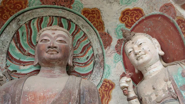 Maijishan Cave-Temple Complexo na cidade de Tianshui, província de Gansu C — Fotografia de Stock