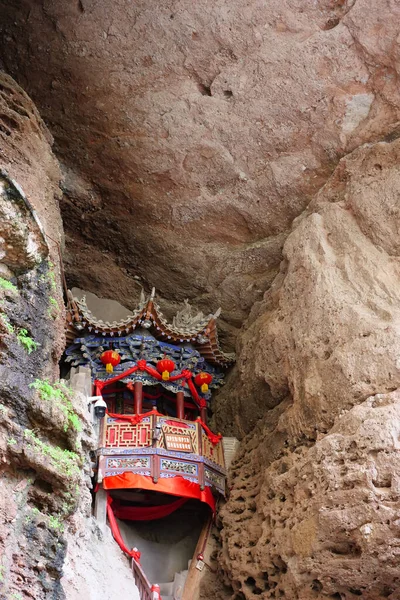 Antiguo templo tradicional chino en Tianshui Wushan Water Curt — Foto de Stock