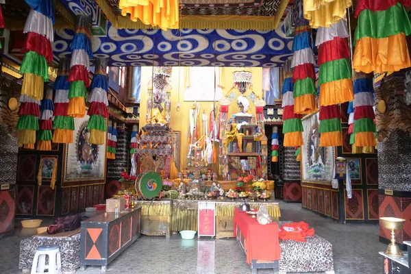 Tibetan Buddhist temple in Laji Shan Qinghai Province China — Stock Photo, Image