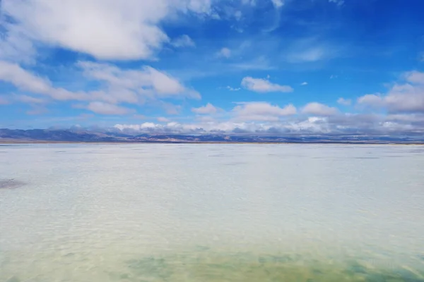 Majestuoso hermoso paisaje de lago de sal de Caka en Qinghai China — Foto de Stock