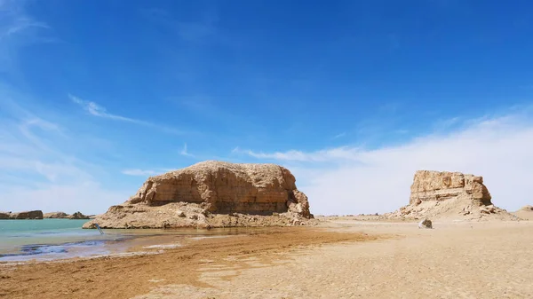 Vue du paysage de l'eau Yadan Géoparc à Dunhuang Gansu Chine — Photo