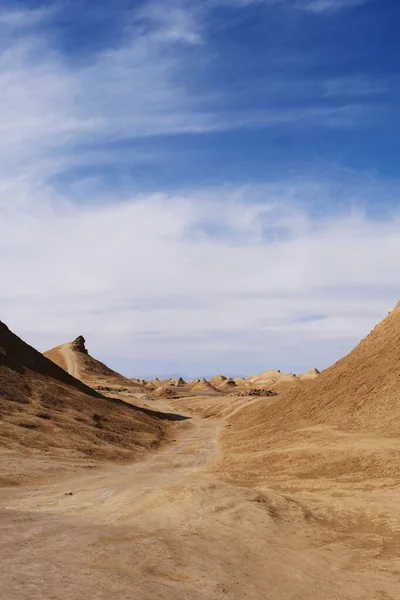 Beautiful landscape view of Yardang landform and sunny blue sky — ストック写真