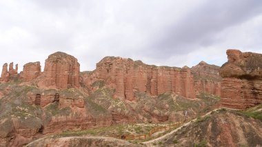Sunan 'daki Binggou Danxia Manzarası Manzarası 