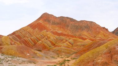G 'deki Zhangyei Danxia Landform' un güzel doğa manzarası.
