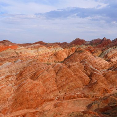 G 'deki Zhangyei Danxia Landform' un güzel doğa manzarası.