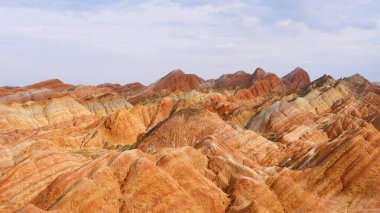 G 'deki Zhangyei Danxia Landform' un güzel doğa manzarası.