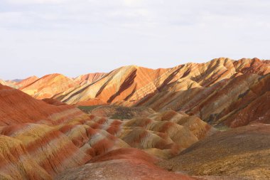G 'deki Zhangyei Danxia Landform' un güzel doğa manzarası.