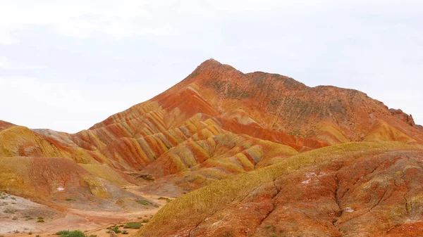 Gyönyörű természet táj kilátás Zhangyei Danxia Landform a G — Stock Fotó