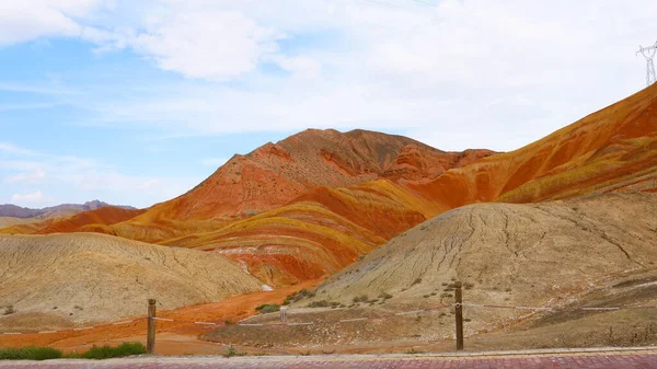 Schöne Natur Landschaft Ansicht von Zhangyei Danxia Landform in g — Stockfoto