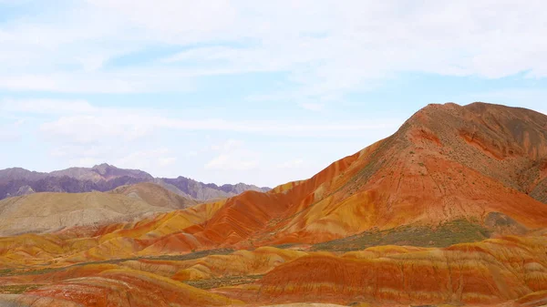 Bela paisagem natural vista de Zhangyei Danxia Landform em G — Fotografia de Stock