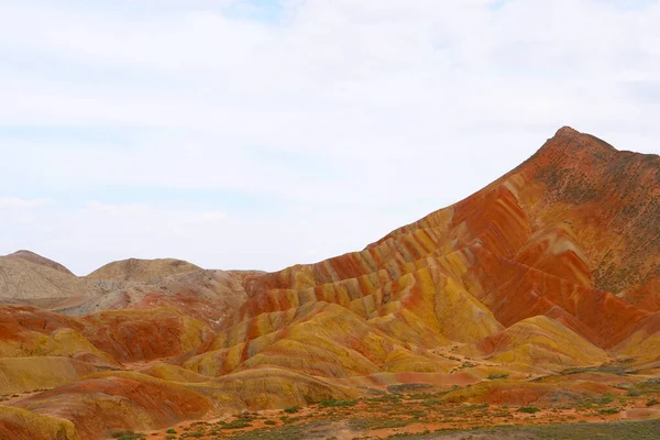 Gyönyörű természet táj kilátás Zhangyei Danxia Landform a G — Stock Fotó