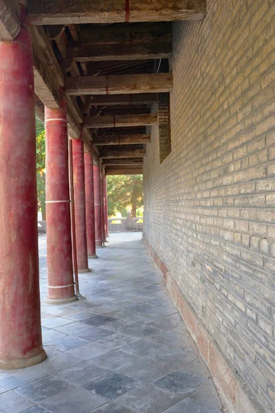 Ancient corridor of Great Western Xia Dynasty Buddhist temple in — ストック写真