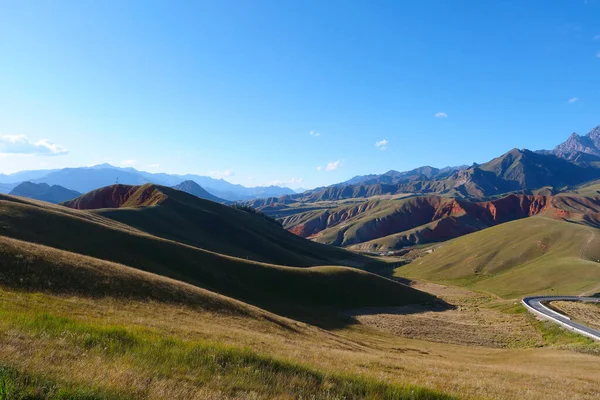 Beautiful nature landscape veiw of The Qilian Mountain Scenic Ar — Stock Photo, Image