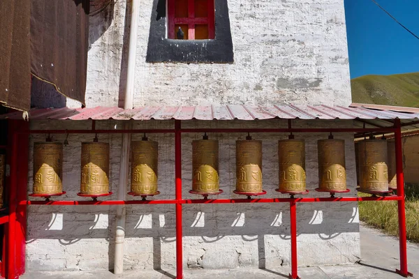 Roue Prière Dans Monastère Bouddhiste Tibétain Arou Temple Qinghai Chine — Photo