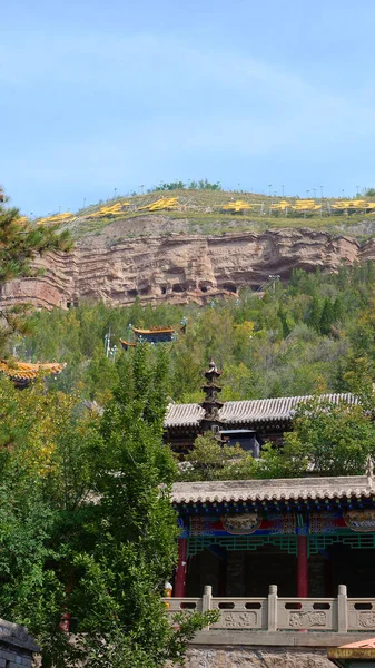 Tulou Temple of Beishan Mountain, Yongxing Temple in Xining Qing — ストック写真