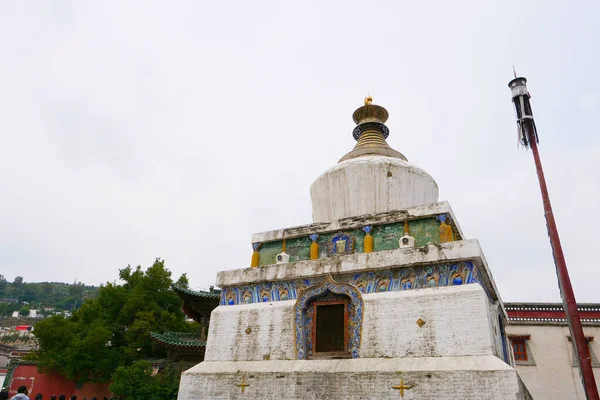 Mosteiro de Kumbum, Templo de Ta 'er, um mosteiro do budismo tibetano em H — Fotografia de Stock