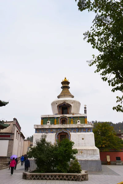 Mosteiro de Kumbum, Templo de Ta 'er, um mosteiro do budismo tibetano em H — Fotografia de Stock