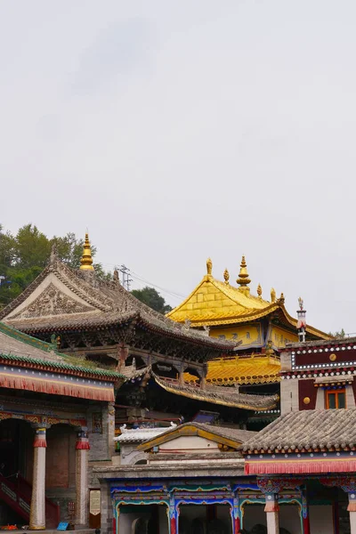 Mosteiro de Kumbum, Templo de Ta 'er, um mosteiro do budismo tibetano em H — Fotografia de Stock