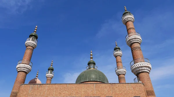 Ősi hagyományos iszlám építészet a Grand Bazaar Urumban — Stock Fotó